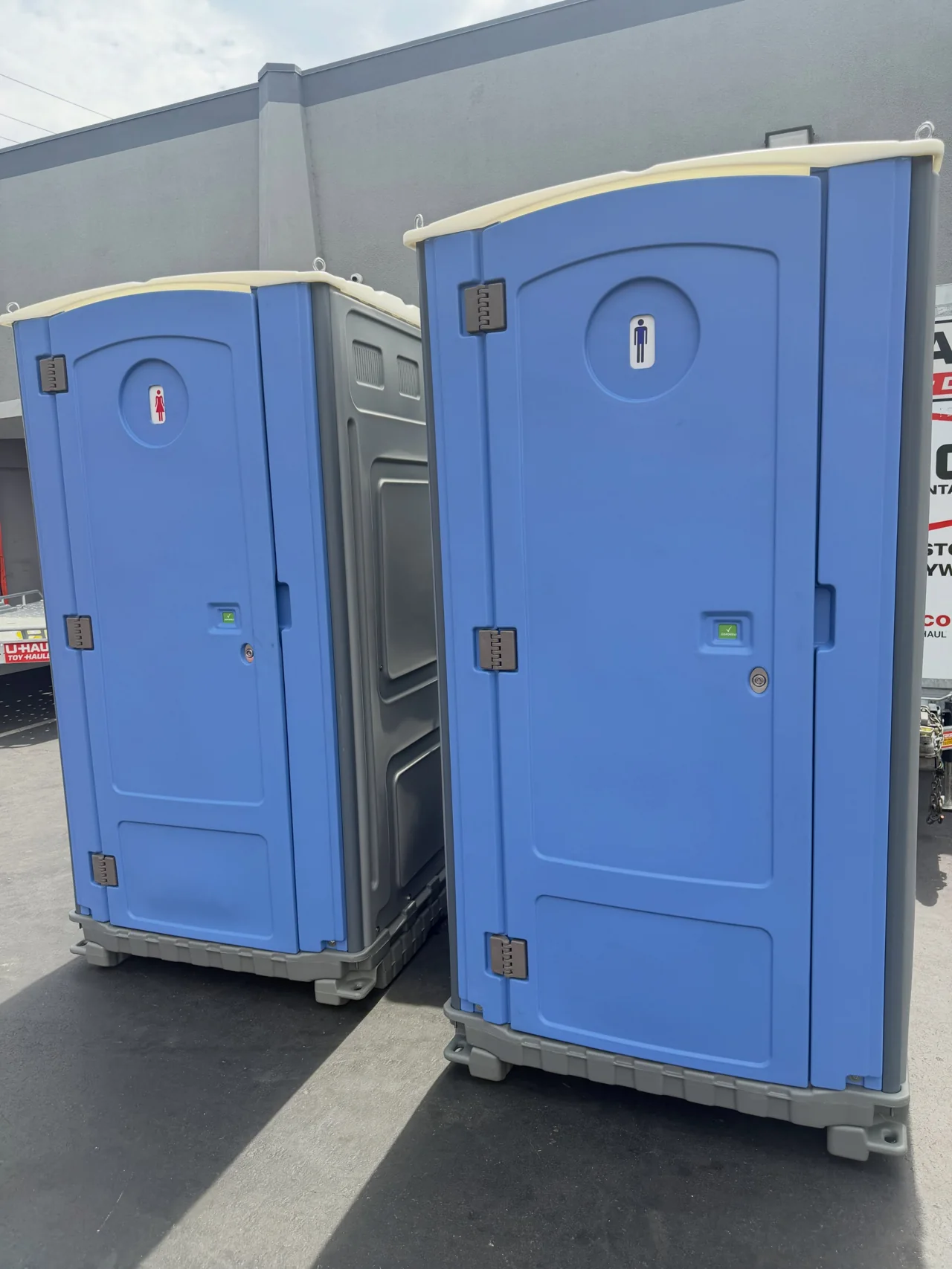 Standard portable restroom reference photo